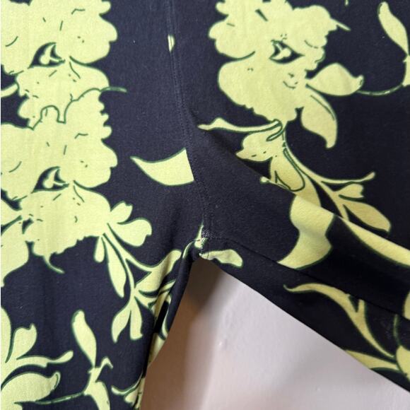 Lularoe Tall and Curvy Black Yellow Tropical Floral Print Leggings Size 12-18 - Picture 6 of 7